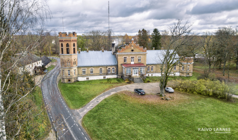 Lustivere mõis